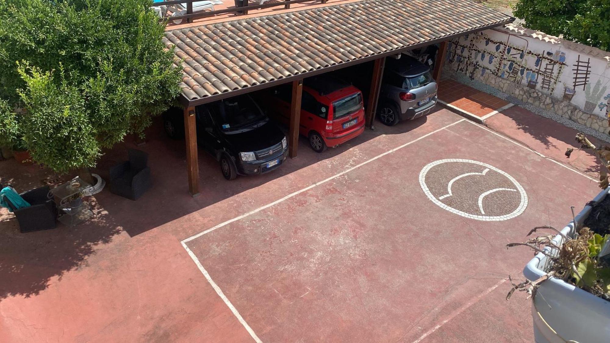Апартаменти Tabor 1 Garden & Parking Неаполь Екстер'єр фото